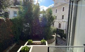 Apartment Villa Borghese With Terrace